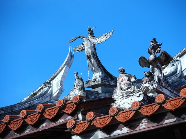 Ancient-Artistry-at-Lukang-Longshan-Temple_202506
